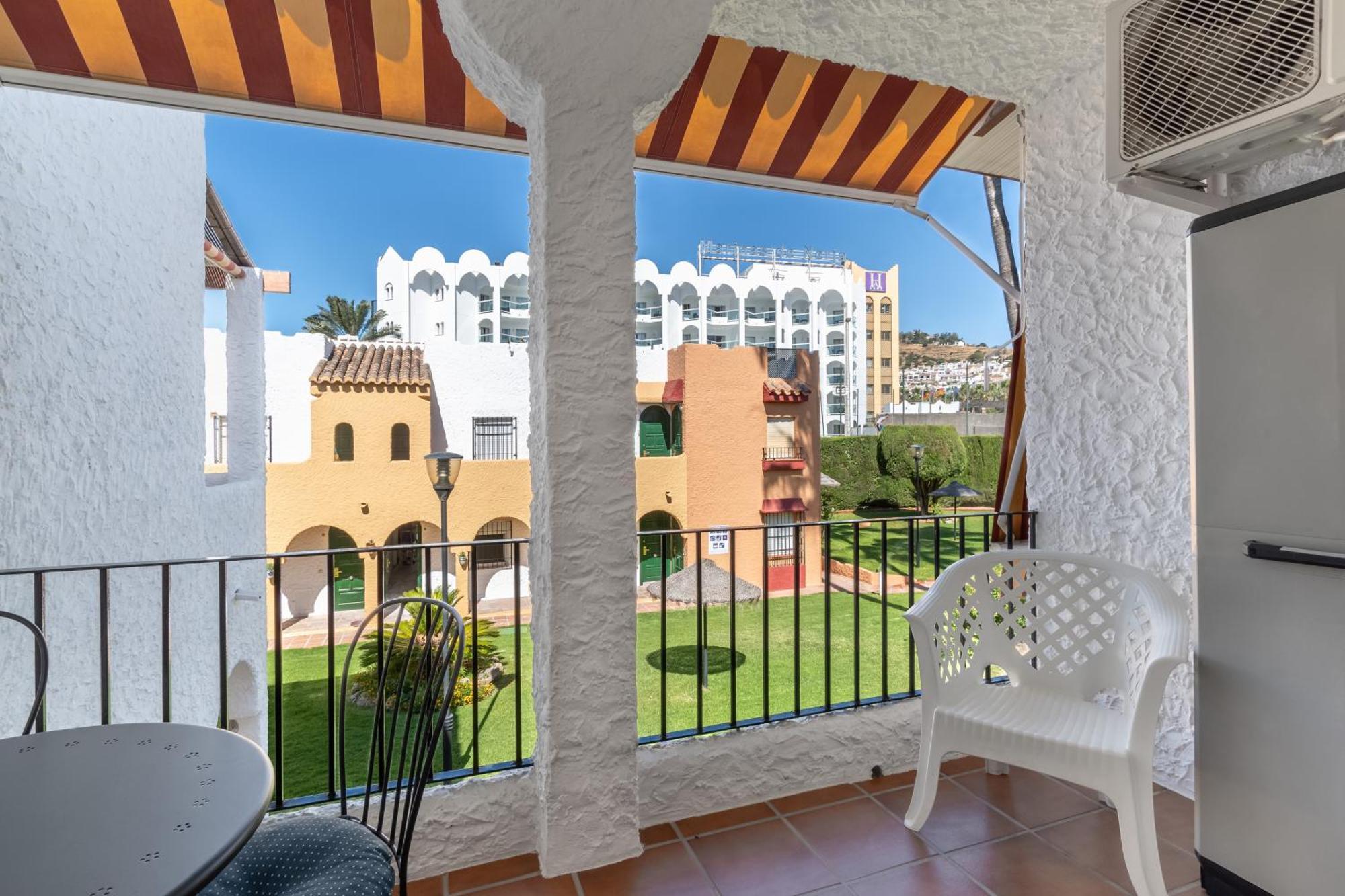 Renovated Apartment On Beachside With Pool 内尔哈 外观 照片