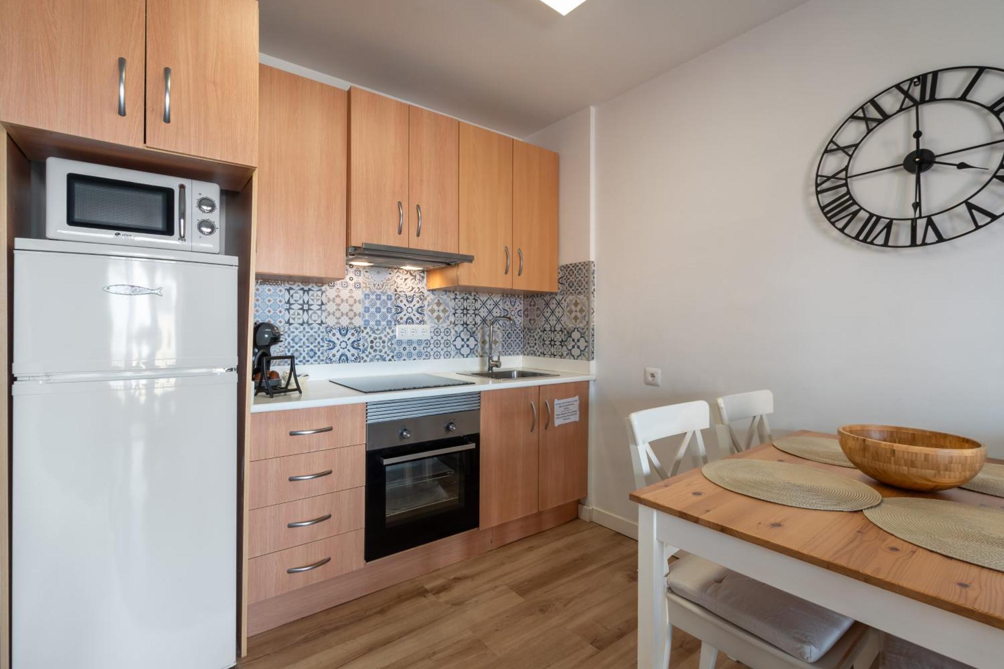 Renovated Apartment On Beachside With Pool 内尔哈 外观 照片