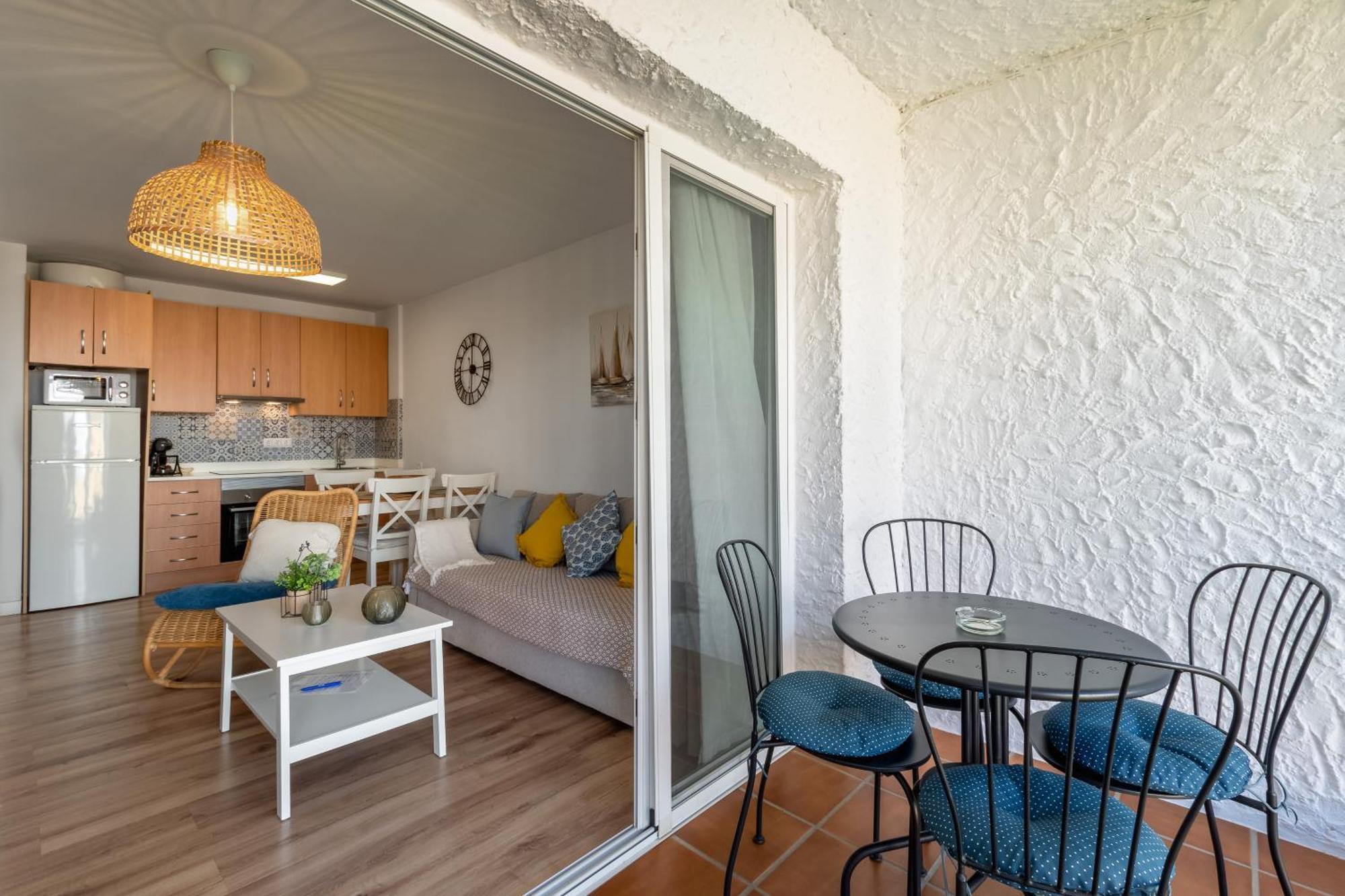 Renovated Apartment On Beachside With Pool 内尔哈 客房 照片